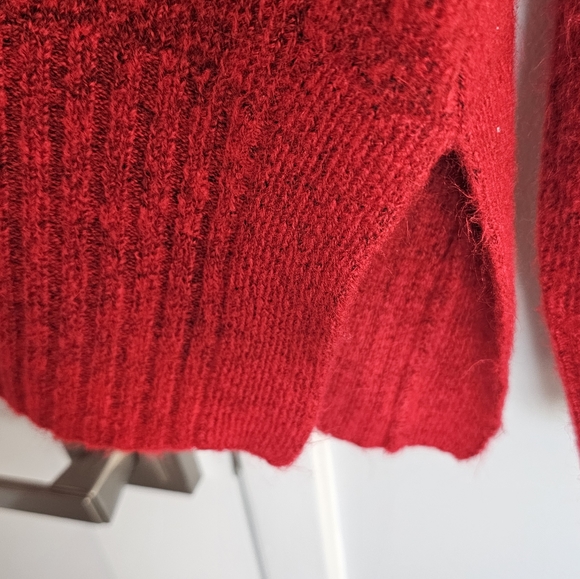 Penningtons POPPY RED Crewneck Sweater with High Side Slits Size 1X - Picture 10 of 11